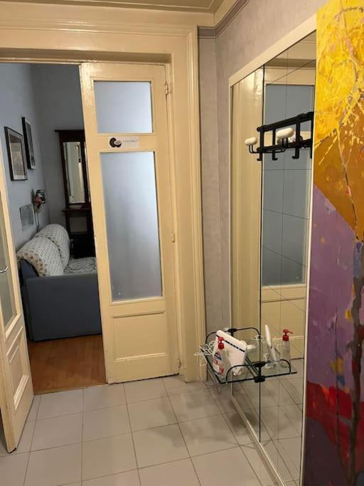 La Casa Di Pepo Apartment Napoli Bagian luar foto